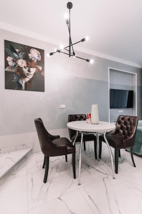 Royal Tower Vip Smart Apartments 1 基輔 外观 照片