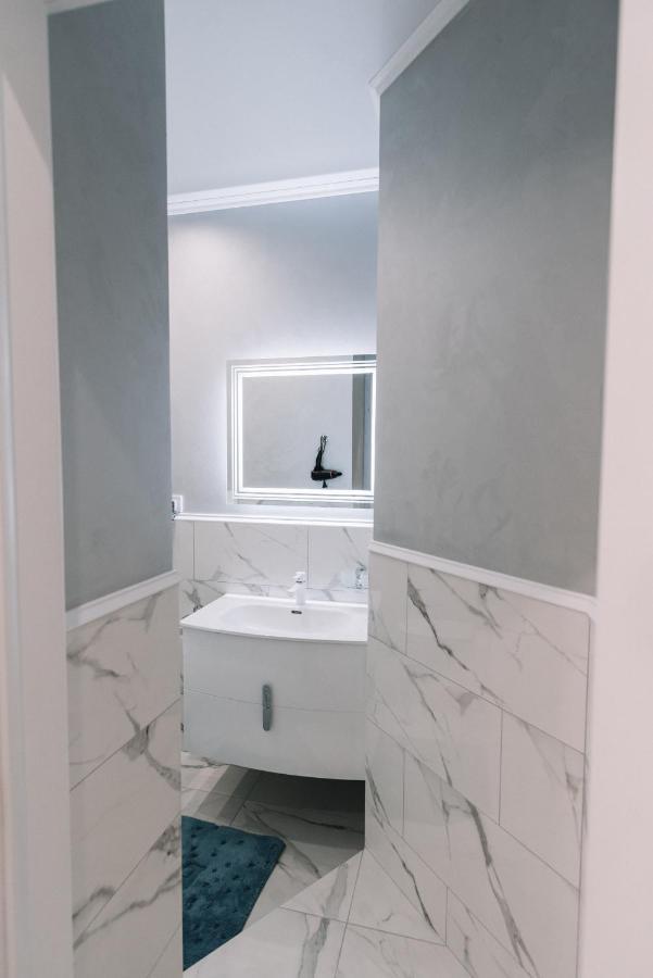 Royal Tower Vip Smart Apartments 1 基輔 外观 照片