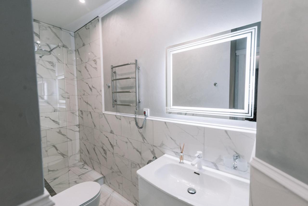 Royal Tower Vip Smart Apartments 1 基輔 外观 照片