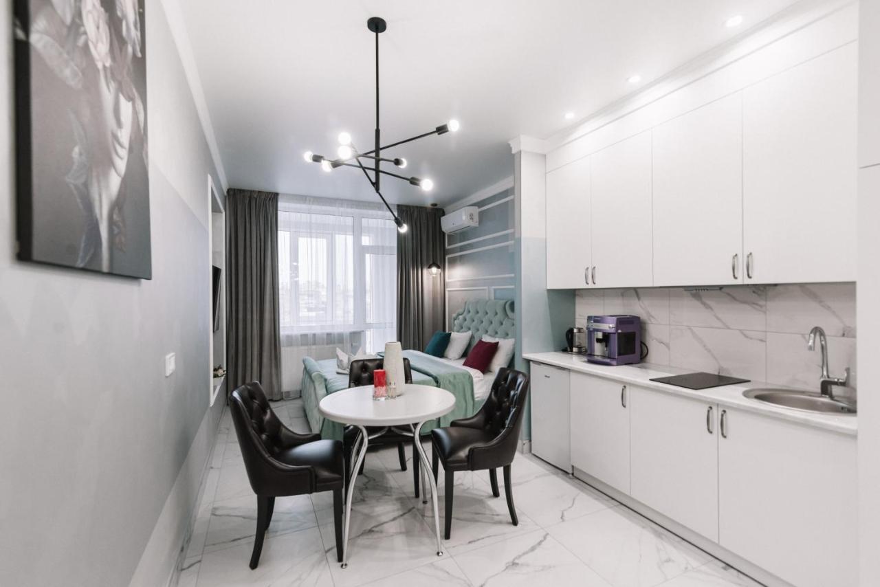 Royal Tower Vip Smart Apartments 1 基輔 外观 照片